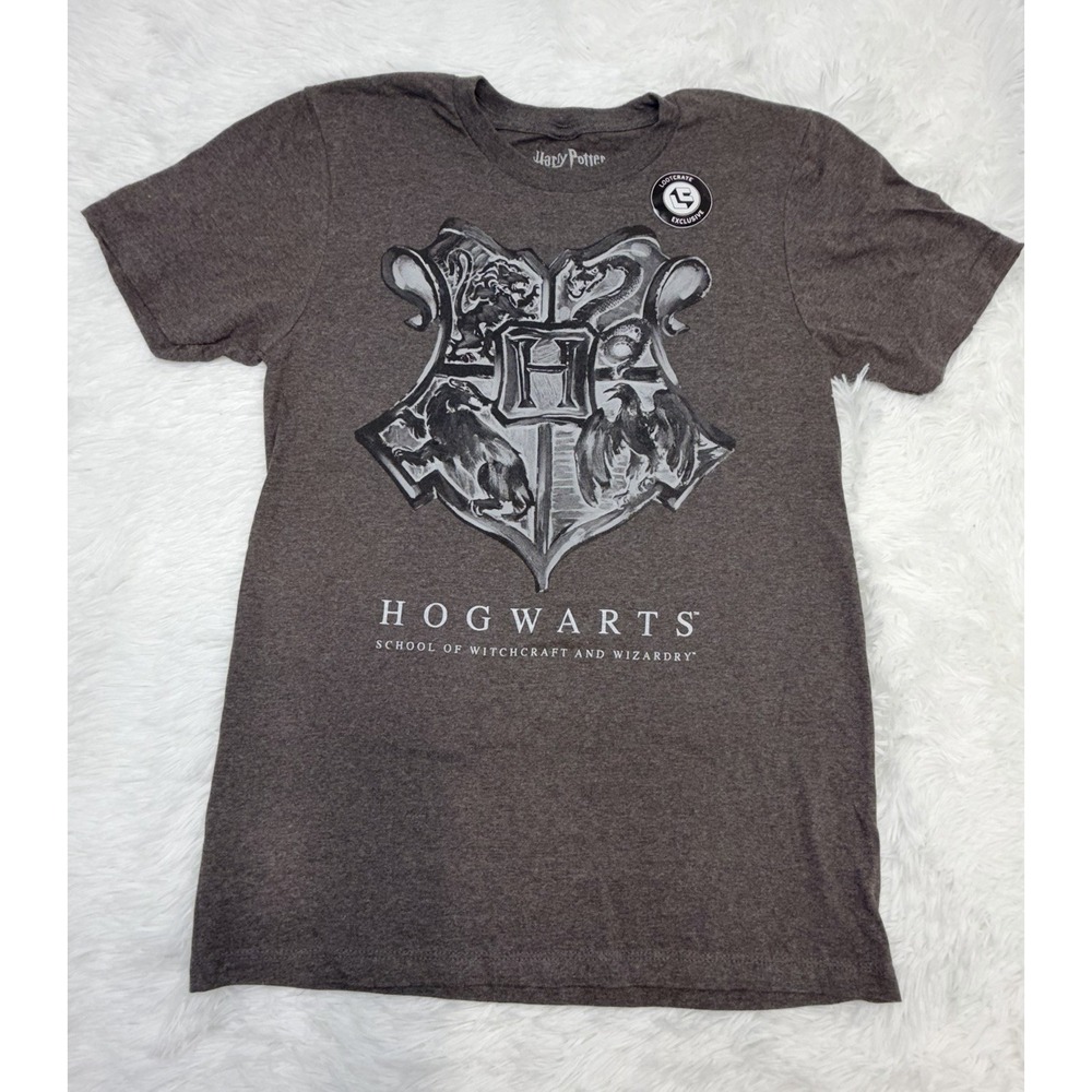 NWT Harry Potter Hogwarts Crest T-Shirt Men's Size S Loot Crate Exclusive Grey